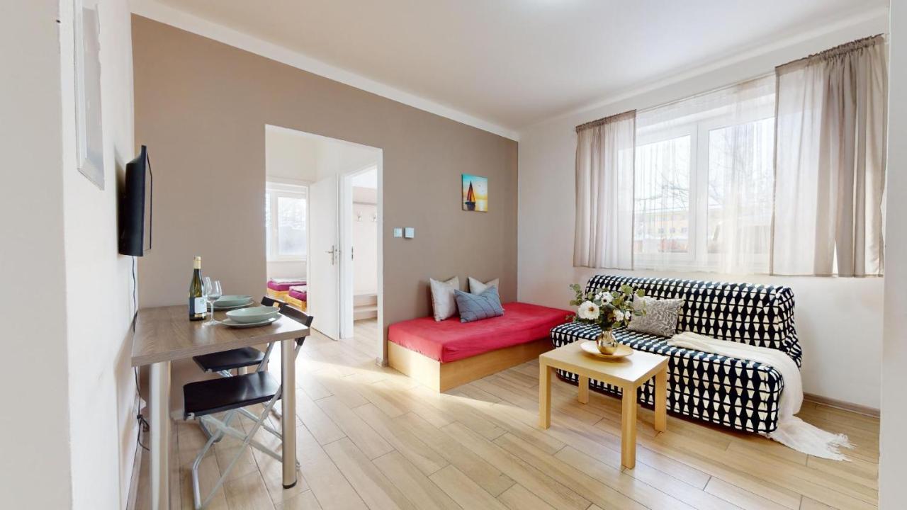 Apartmán Esser Milovice  Esterno foto